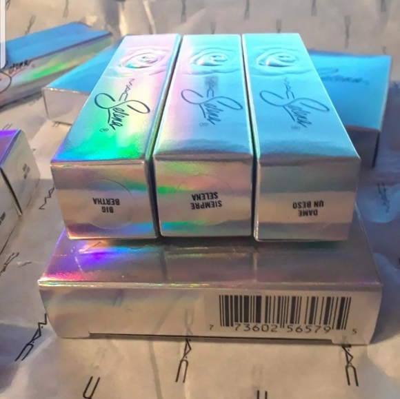 MAC SELENA LA REINA 14PC SET NIB​ - Picture 3 of 5